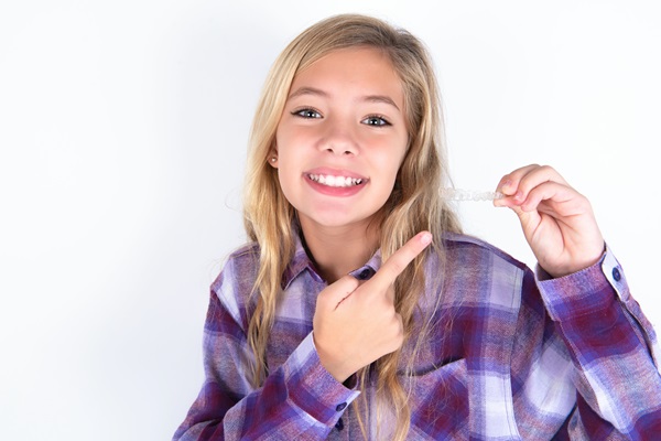 Traditional Braces Vs  Clear Braces For Teens